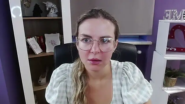 Snapshot of Zoey_Erotic chatting on September 25, 2025, 4:51 am Zoey Erotic online show from September 25, 2025, 4:51 am