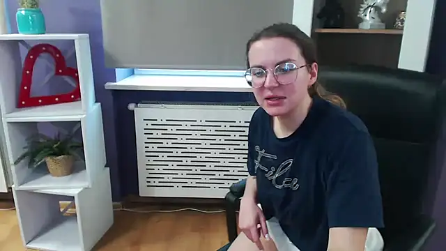 Snapshot of Zoey_Erotic chatting on March 14, 2025, 8:53 am Zoey Erotic online show from March 14, 2025, 8:53 am