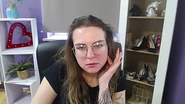 Snapshot of Zoey_Erotic chatting on March 21, 2025, 9:01 am Zoey Erotic online show from March 21, 2025, 9:01 am