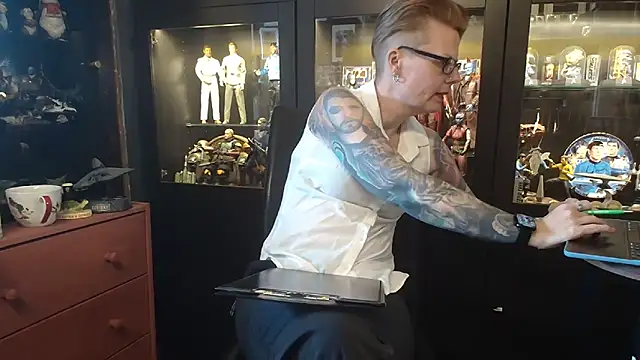 MaryG online show from March 10, 2026, 9:02 am