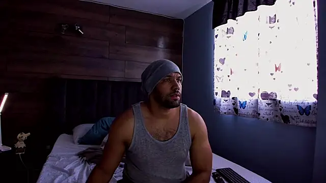 anthonylatynxd online show from April 27, 2026, 3:43 pm