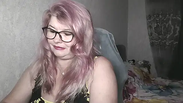 Snapshot of Diana_49 chatting on July 8, 2026, 8:26 am Diana 49 online show from July 8, 2026, 8:26 am