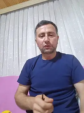Snapshot of Salihpisken chatting on April 21, 2026, 1:42 am Salihpisken online show from April 21, 2026, 1:42 am