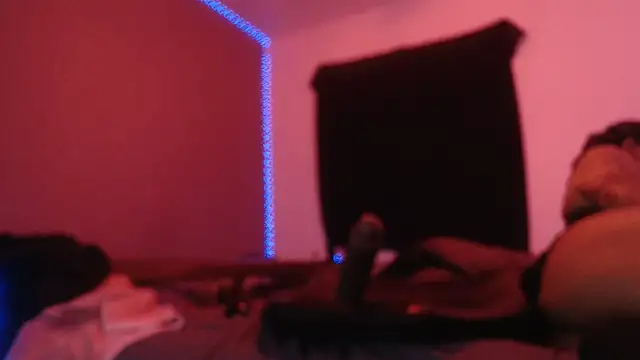 Snapshot of trophyboi69 chatting on March 15, 2026, 12:12 pm trophyboi69 online show from March 15, 2026, 12:12 pm