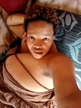 Snapshot of iamSunflower900 chatting on February 8, 2026, 9:40 am iamSunflower900 online show from February 8, 2026, 9:40 am