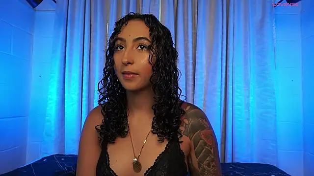 agatha collins  online show from September 29, 2025, 6:57 pm