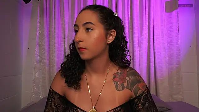 agatha collins  online show from September 19, 2025, 7:29 pm