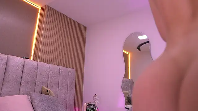 violeta aroca online show from February 21, 2026, 3:08 am