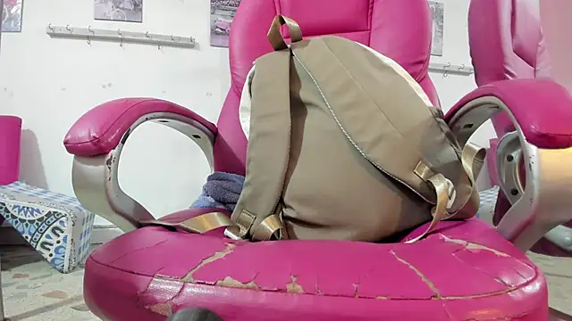 CAMILA--REY online show from December 5, 2025, 11:42 am