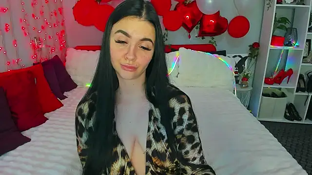 Snapshot of KeiraChoCo chatting on February 20, 2026, 6:26 am KeiraChoCo online show from February 20, 2026, 6:26 am