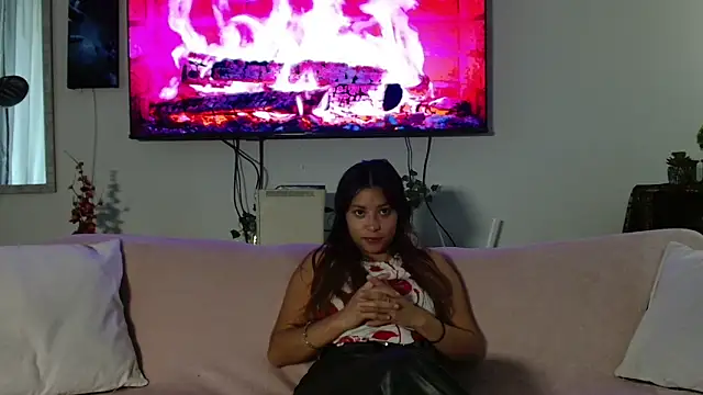 3littleschoolteens online show from September 18, 2025, 8:34 pm