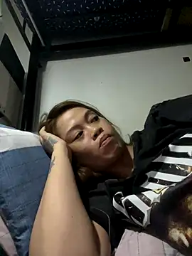 Snapshot of pinay4uwithagoodheart chatting on December 19, 2025, 10:17 am pinay4uwithagoodheart online show from December 19, 2025, 10:17 am