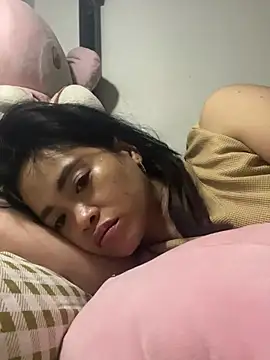 Snapshot of pinay4uwithagoodheart chatting on March 1, 2026, 10:32 pm pinay4uwithagoodheart online show from March 1, 2026, 10:32 pm