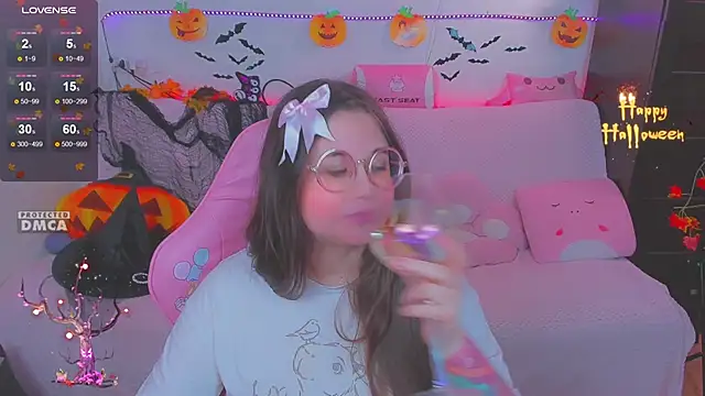 Lolisuccub online show from November 26, 2025, 4:51 pm