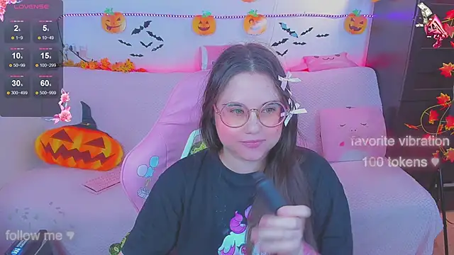 Lolisuccub online show from October 17, 2025, 7:37 pm