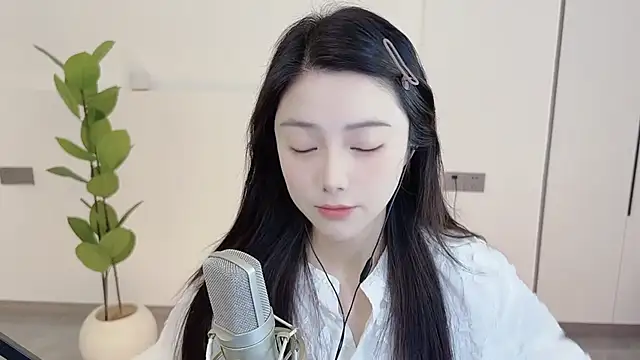 HaagenDazs  online show from March 9, 2025, 1:14 am