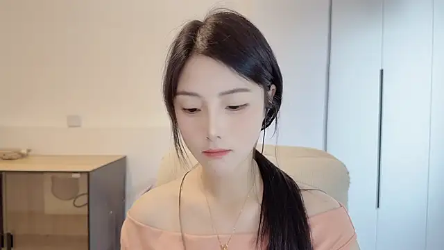 HaagenDazs  online show from April 18, 2026, 3:20 am