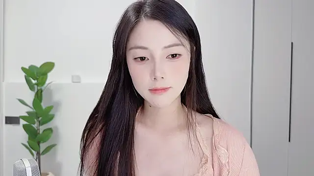 HaagenDazs  online show from October 9, 2025, 1:33 pm