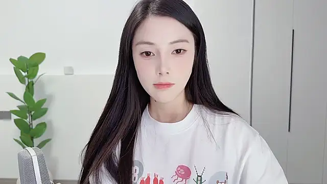 HaagenDazs  online show from October 7, 2025, 1:01 pm