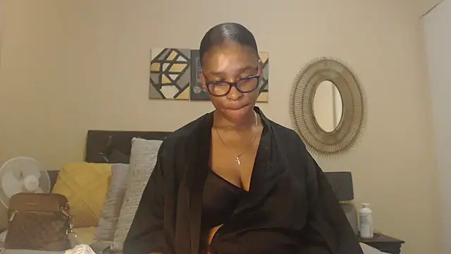 Creamyass22 online show from April 16, 2026, 6:52 pm