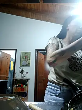 LunaZambrano online show from January 17, 2026, 3:43 am