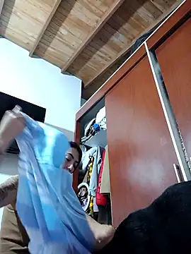 LunaZambrano online show from January 8, 2026, 3:07 pm