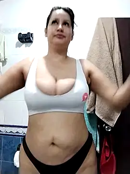 Snapshot of keilymadam chatting on March 30, 2026, 12:39 pm keilymadam online show from March 30, 2026, 12:39 pm