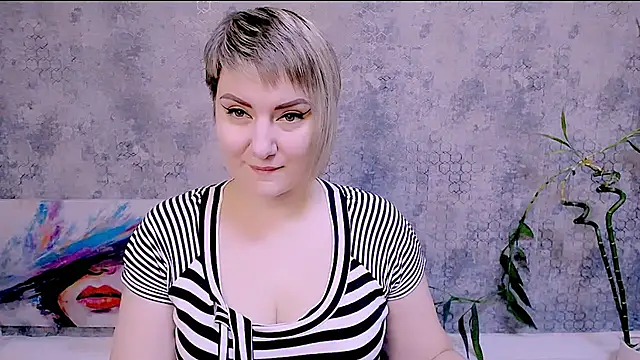 Djullia online show from October 30, 2025, 6:12 am