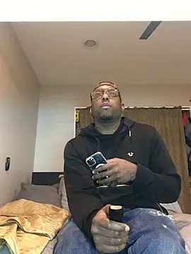 Snapshot of Londonfrotadejr chatting on February 21, 2025, 9:56 am Londonfrotadejr online show from February 21, 2025, 9:56 am