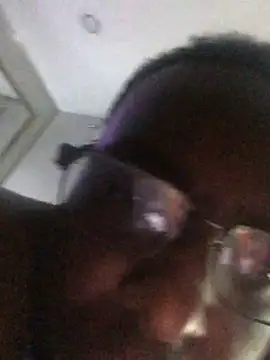 Snapshot of Londonfrotadejr chatting on December 3, 2024, 12:55 pm Londonfrotadejr online show from December 3, 2024, 12:55 pm