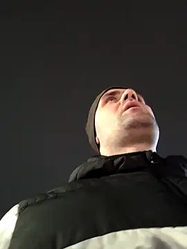 Snapshot of Govora chatting on February 27, 2025, 6:09 pm Govora online show from February 27, 2025, 6:09 pm