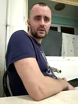 Snapshot of Govora chatting on November 14, 2025, 10:24 pm Govora online show from November 14, 2025, 10:24 pm