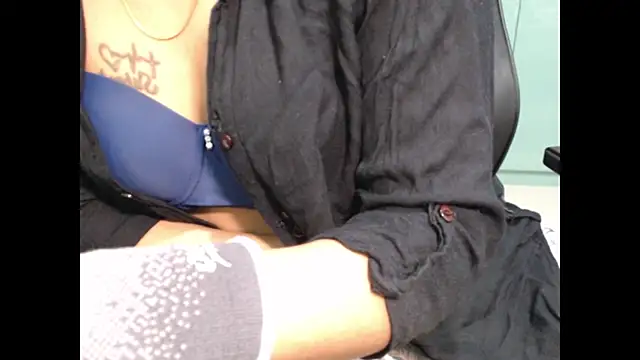 CuteRhea69 online show from October 4, 2025, 12:50 pm