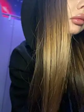 Snapshot of KrisMagnoly chatting on February 17, 2026, 4:04 pm KrisMagnoly online show from February 17, 2026, 4:04 pm