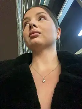 KrisMagnoly online show from March 12, 2026, 5:50 pm