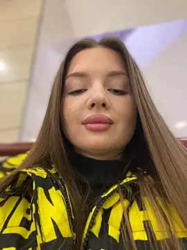 KrisMagnoly online show from April 4, 2026, 5:52 pm