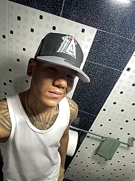 Antonio-1820 online show from June 24, 2026, 4:22 am