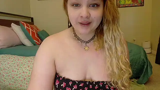 Snapshot of Emihaze chatting on January 17, 2026, 7:17 pm Emihaze online show from January 17, 2026, 7:17 pm