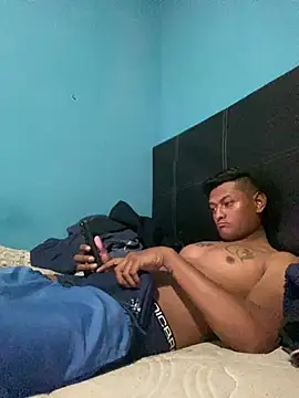 jonaspas02 online show from February 25, 2026, 7:41 am