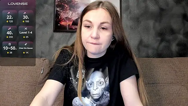 Snapshot of CassieMils chatting on February 2, 2026, 11:15 pm CassieMils online show from February 2, 2026, 11:15 pm