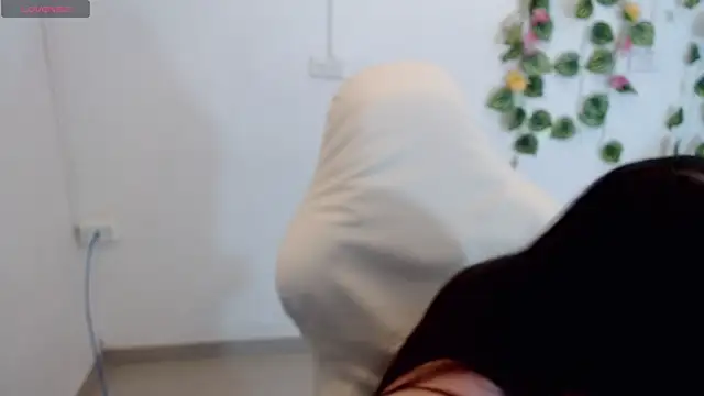 tania sweet   online show from February 26, 2026, 6:30 pm