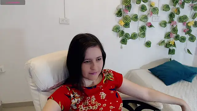 tania sweet   online show from November 18, 2025, 3:37 pm