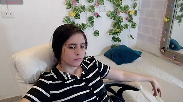 tania sweet   online show from November 30, 2025, 6:30 pm