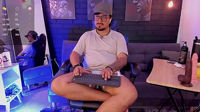 Snapshot of DaviidEvans_ chatting on February 27, 2026, 5:35 pm DaviidEvans online show from February 27, 2026, 5:35 pm