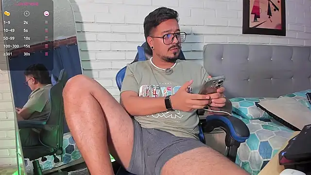 DaviidEvans  online show from October 19, 2025, 6:10 pm