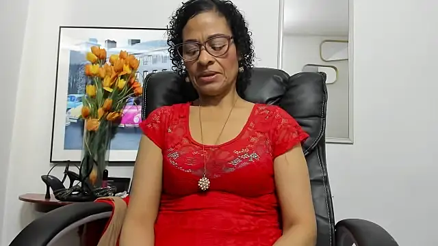 Aries Mature online show from October 8, 2025, 5:02 pm