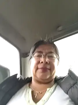   valentina18 online show from October 16, 2025, 12:24 pm