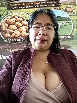   valentina18 online show from March 12, 2026, 1:26 pm