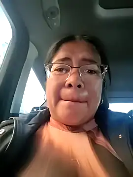   valentina18 online show from May 28, 2026, 12:22 pm