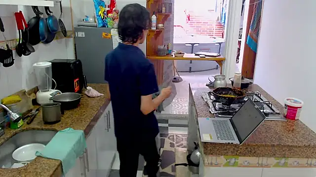 LAICK 01 online show from November 25, 2025, 7:14 pm